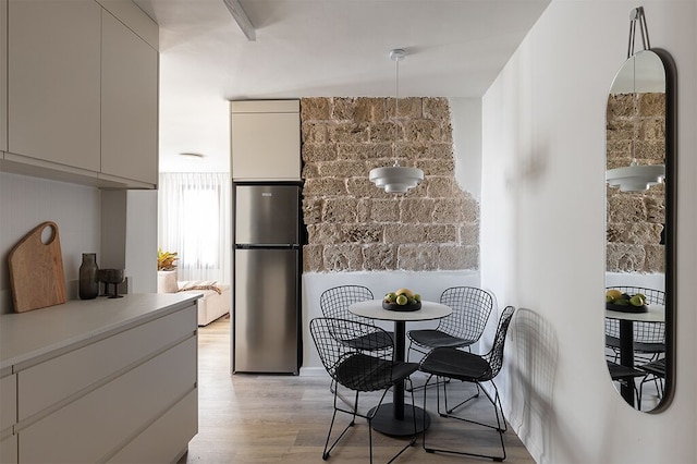 フリーマーケット チャーム スタジオ バイ シー N' レント