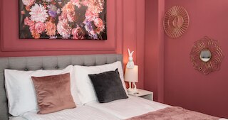 ニコライ ホームズ