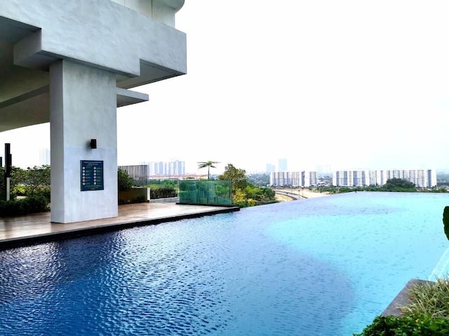 ミッド バレー メガモール ビュー サウスキー モザイク 3ベッドルーム 2フリー by Natol