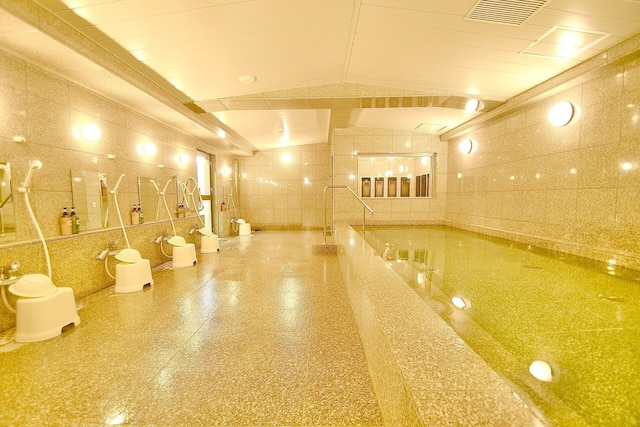 京都ユニバーサルホテル烏丸