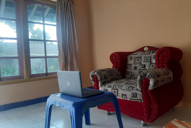 SPOT ON 93596 ポンドク・ワイサタ・ペソナ・アスリ