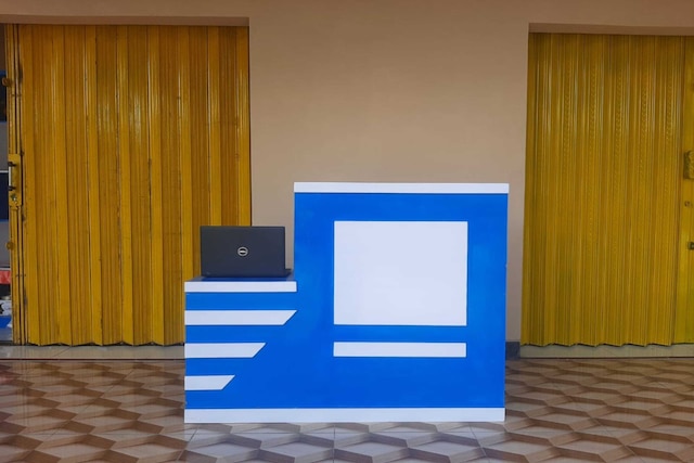 ホテル O シャギタ コス & ペンギナパン シャリア