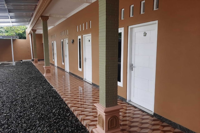 ホテル O シャギタ コス & ペンギナパン シャリア