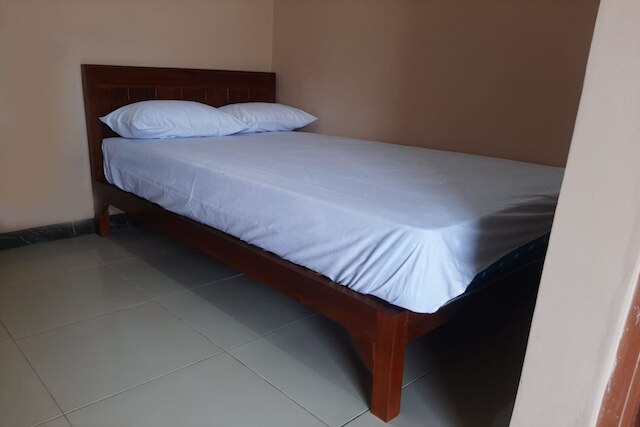 ホテル O シャギタ コス & ペンギナパン シャリア