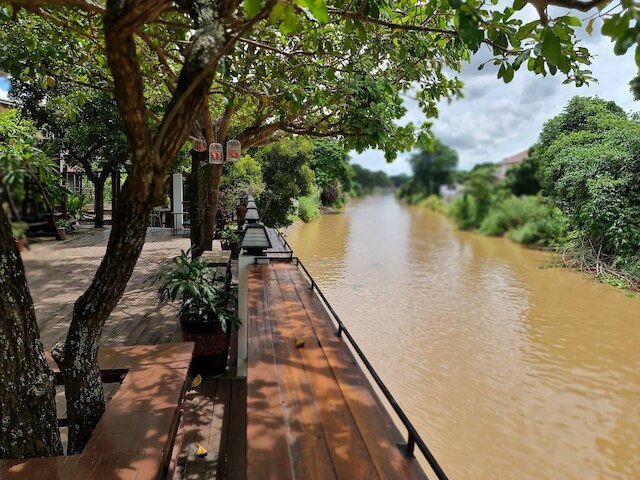 ロミエン・カフェ・ホームステイ