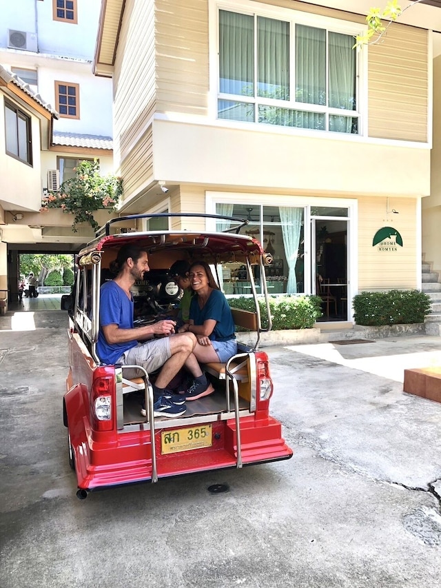 ロミエン・カフェ・ホームステイ