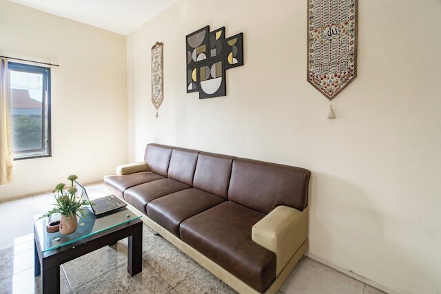 ホテル O ウノ ホームステイ シャリア