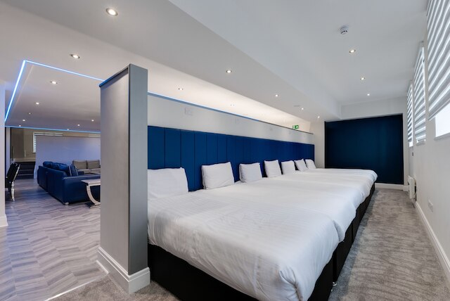 テンプル コート キャバン クオーター アパートメンツ