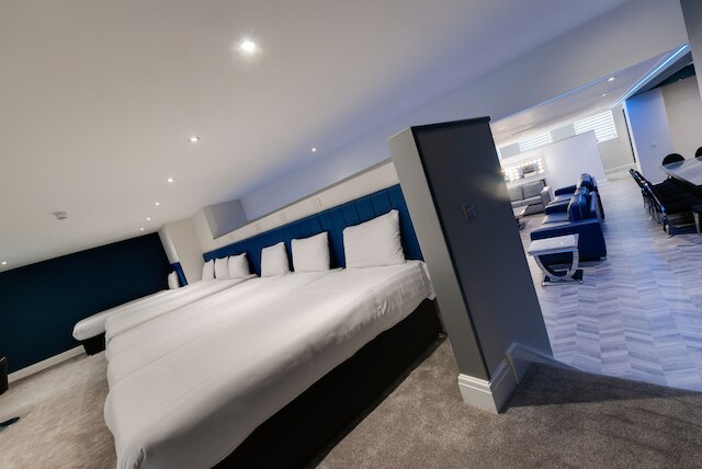 テンプル コート キャバン クオーター アパートメンツ