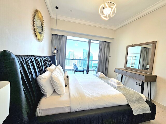 ヴァケイ・レティングス - 8ブールバードウォーク