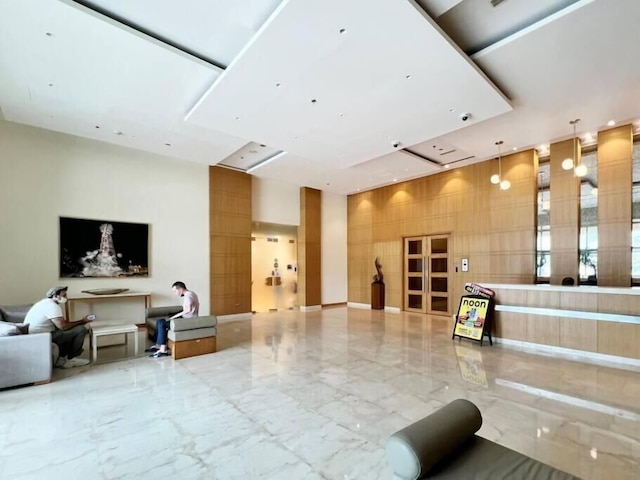 ヴァケイ・レティングス - 8ブールバードウォーク