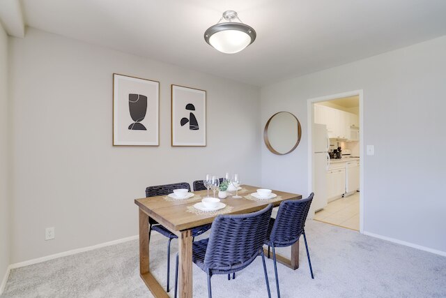 スタイリッシュ コンド イン クリスタルシティ