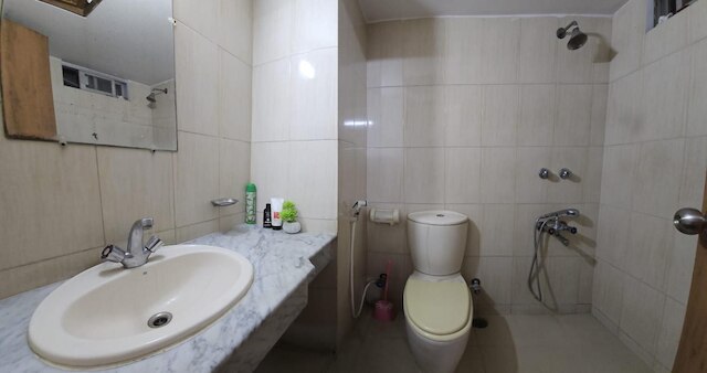 チャーミング 3 ベッド アパートメント イン モハンマドプル ダッカ