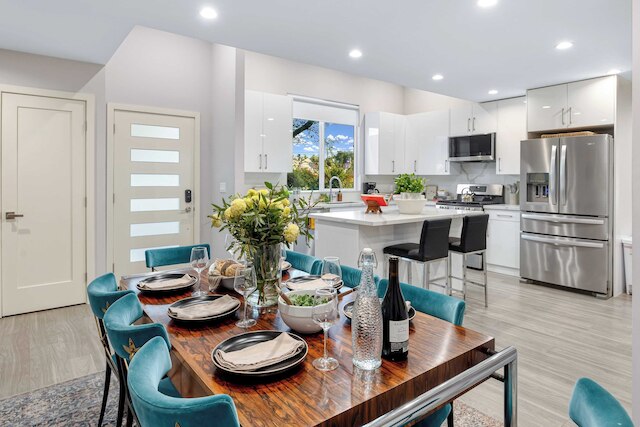 フルトン バイアウト バイ アヴァンステイ シャーマン オークス エステート + ビュー