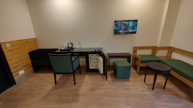 ソルトステイズ セレクト - ネーループレイス & ニュー フレンズ コロニー