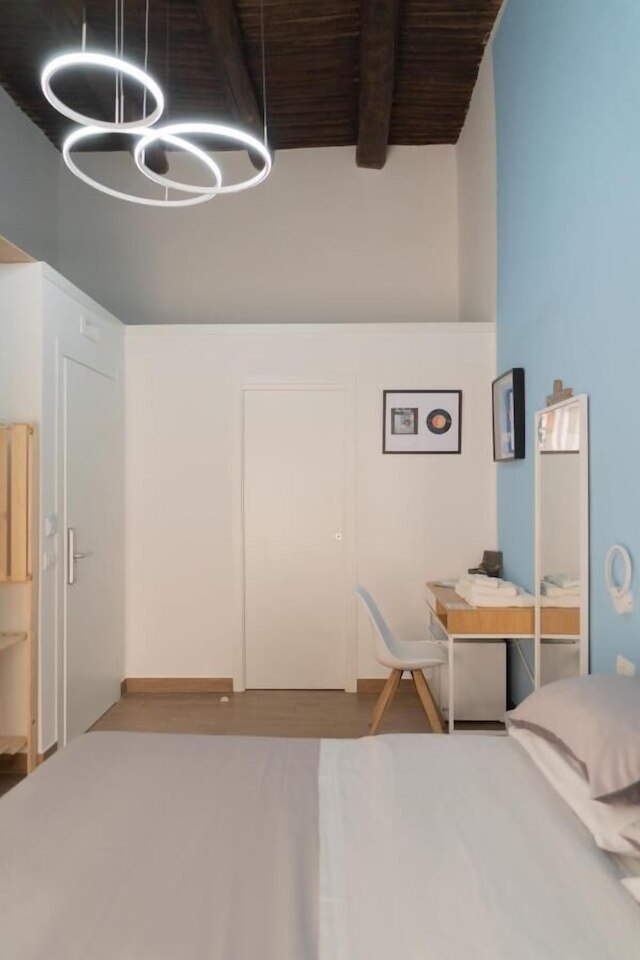 はい、私の部屋を知っています - ストリコ