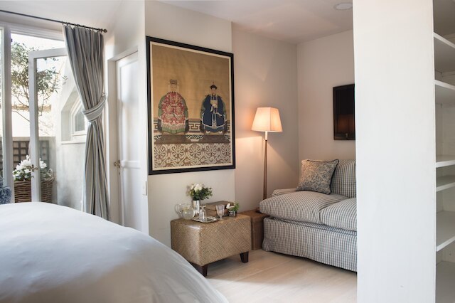 ローマの歴史的中心部にある歴史的な宮殿の庭付きペントハウス