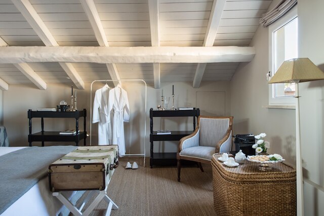 ローマの歴史的中心部にある歴史的な宮殿の庭付きペントハウス