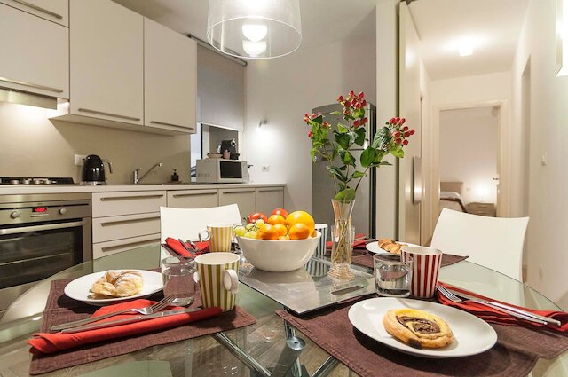 ローマのスペイン広場で - 歴史的なパラッツォのモダンデザインの上品なアパート