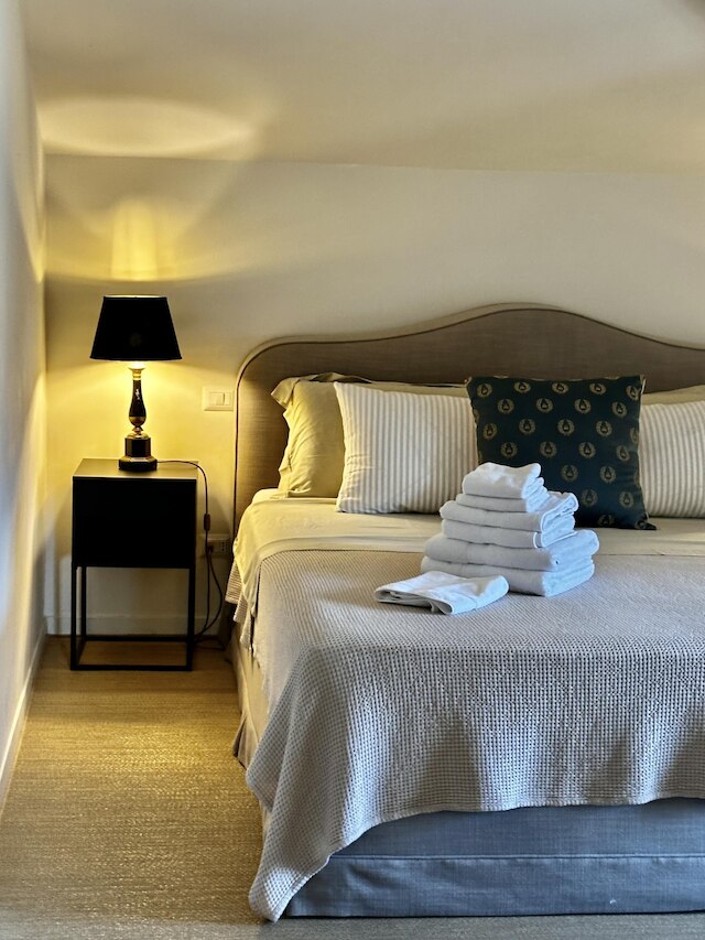 ル・オルテンジア・ビアンカ・イン・パラッツォ・ルスポリ・ア・スペリア・リトリート・イン・ザ・モスト・エレガント・パレス・イン・ローマ