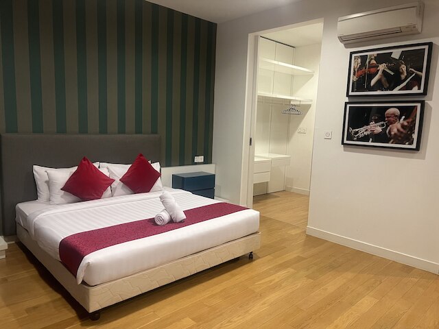 スカイトッププールバイプラチナスイーツKLCC