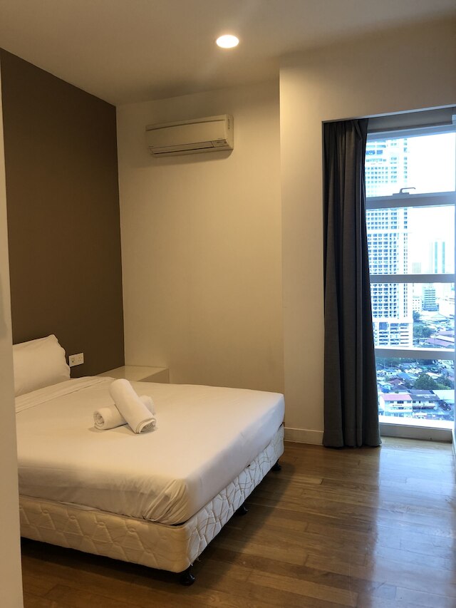 スカイトッププールバイプラチナスイーツKLCC