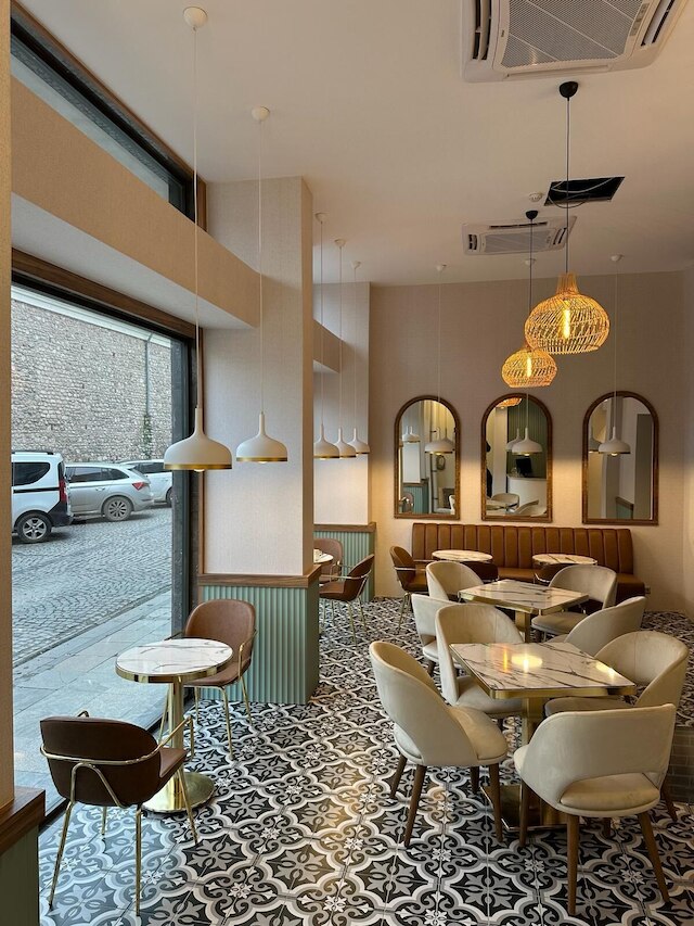 アイリス ハン ホテル