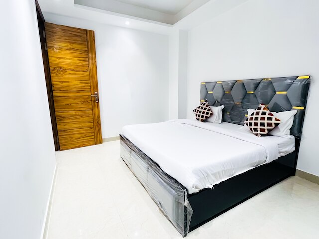 ルームシャラ 160 ホテル レッド