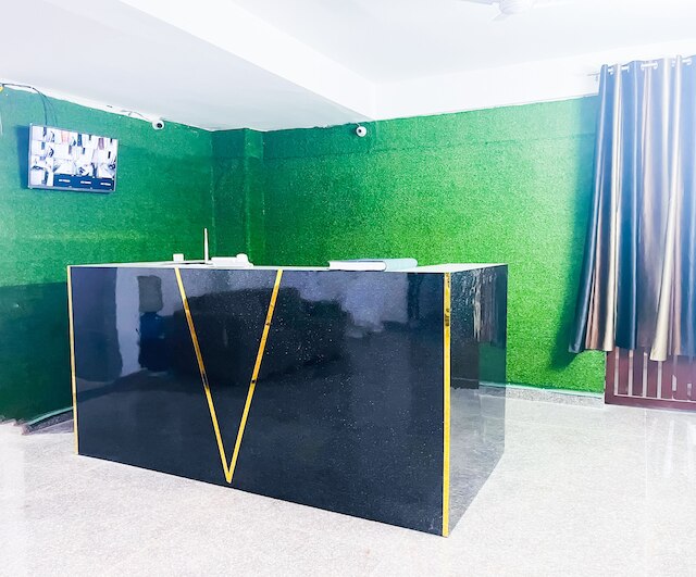 ルームシャラ 160 ホテル レッド