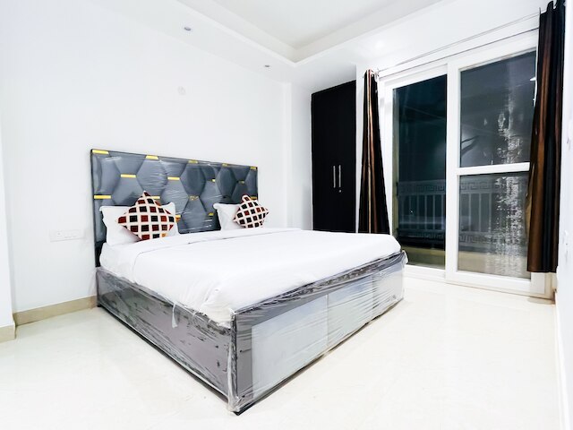 ルームシャラ 160 ホテル レッド