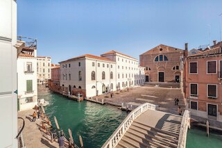 サン ロレンゾ アパートメンツ 5054