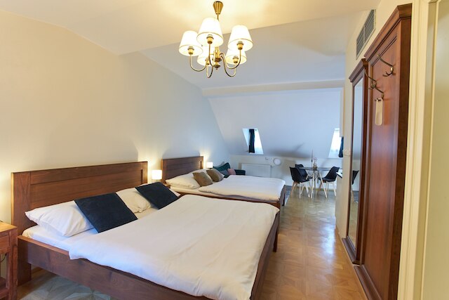 リバービュー レジデンス バイ チャールズ ブリッジ