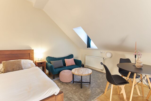 リバービュー レジデンス バイ チャールズ ブリッジ