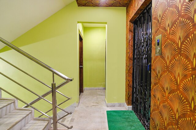 ファブホテルディヴァインチャリオット