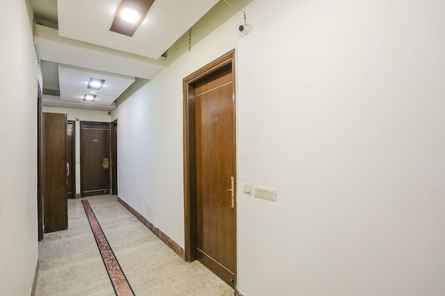 ファブホテル イースト パテル ナガー