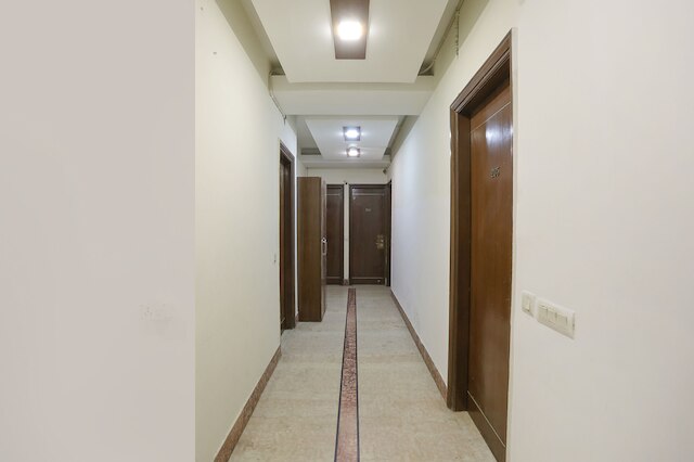 ファブホテル イースト パテル ナガー