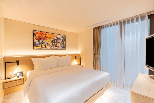 ザ ファイブ スイーツ リラ