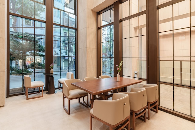 ザ ファイブ スイーツ リラ