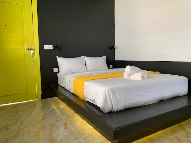 レディーバグホステル