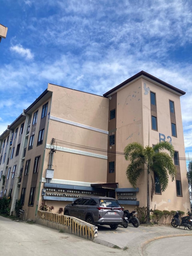 セブコージーヌックコンド