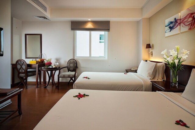 スカイラークブティックホテル