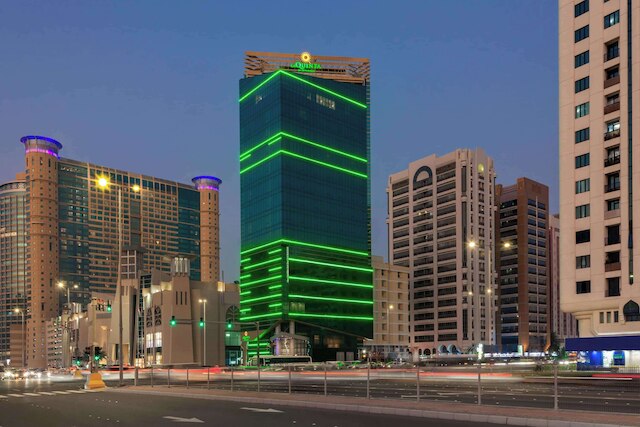 ラ キンタ バイ ウィンダム アブダビ アル ワハダ