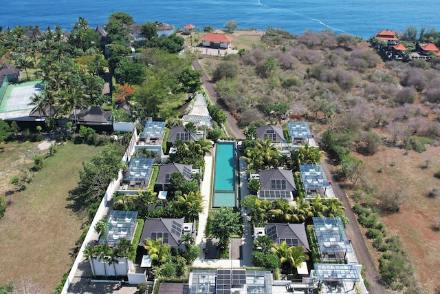 イーゼヴィラズ