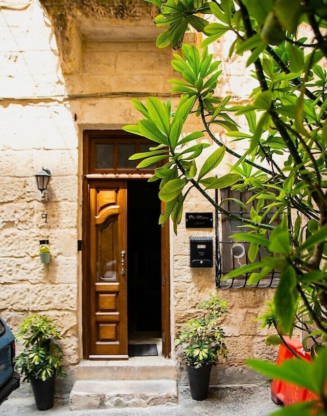 チャーミングセントラルタウンハウスinスリーマ