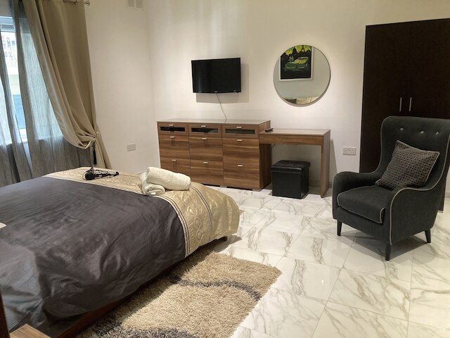 サイドシービュー3ベッドルームアパートメントスリーマ