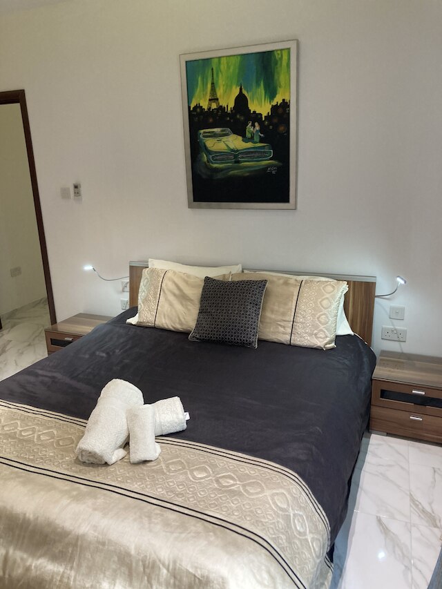 サイドシービュー3ベッドルームアパートメントスリーマ