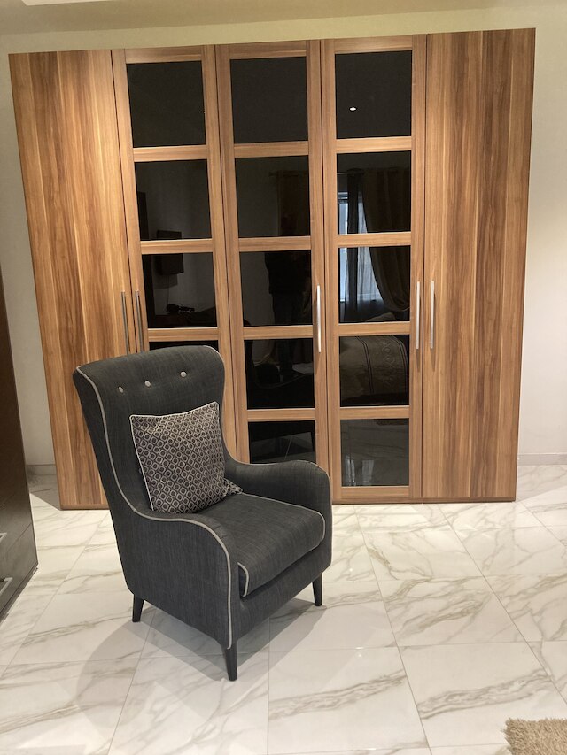 サイドシービュー3ベッドルームアパートメントスリーマ