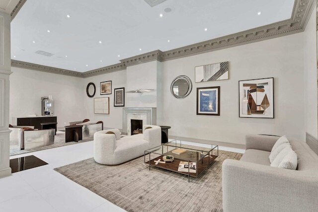 チャーミングエレガンスクリスタルシティアパートメント