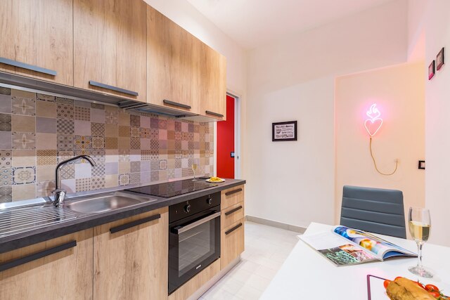 ナポリ ストリート アート ルームズ - ウォール by ワンダフル イタリー