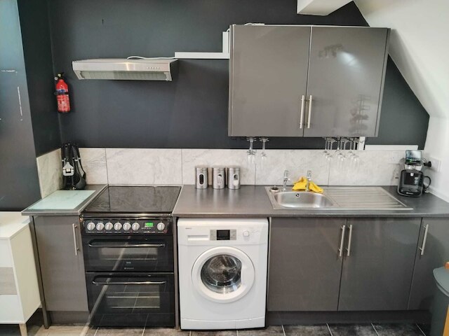 リバプールの美しい4ベッドのアパート